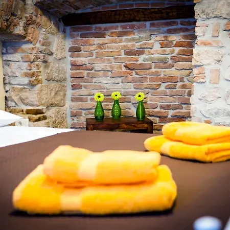 Charm Romantic Studio In Heart Of Downtown Appartement