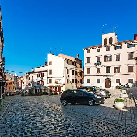Appartement Charm Romantic Studio In Heart Of Downtown