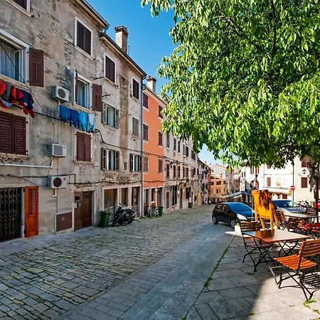 Appartement Charm Romantic Studio In Heart Of Downtown *
