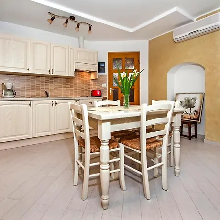 Appartement Charm Romantic Studio In Heart Of Downtown